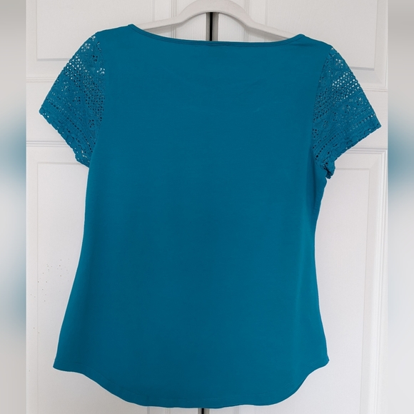 Ann Taylor T-shirt - Picture 2 of 2